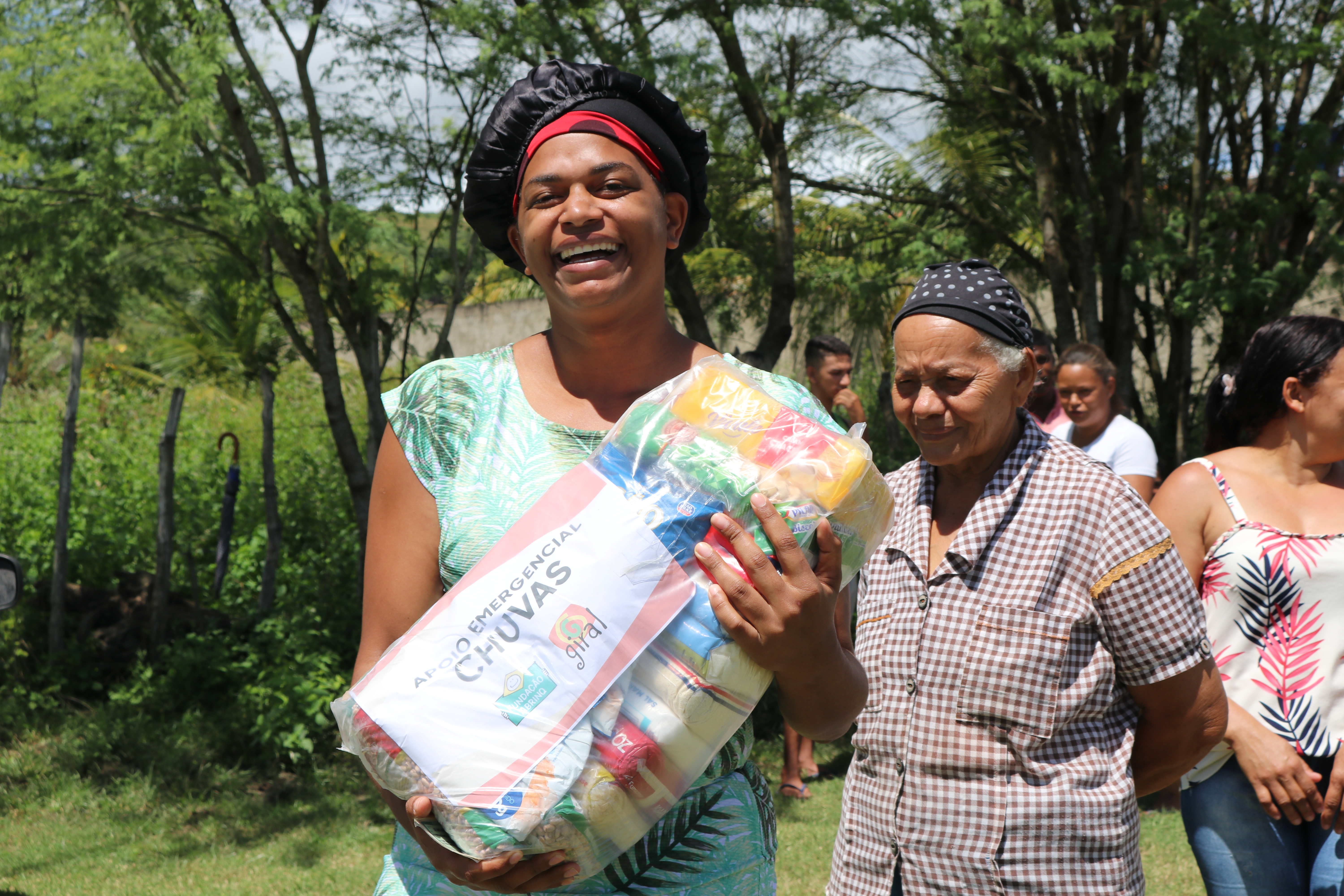 Fundação Abrinq doa alimentação, materiais escolares, amor e esperança para 280 crianças e famílias 