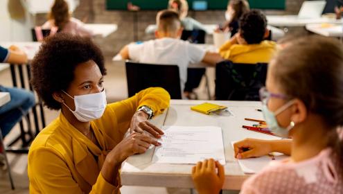 Fundação Abrinq realiza encontro para falar sobre a saúde mental das crianças e dos adolescentes com educadores